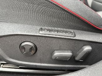 Volkswagen Golf 2.0 GTI PANO SFEER picture 17