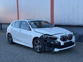  BMW 1-serie 118i M PAKKET AUTOMAAT SCHUIFDAK 2023/1