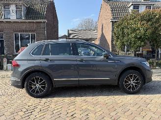 Volkswagen Tiguan 1.5 TSI Life Business AUTOMAAT picture 3