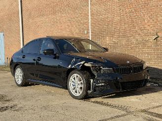 skadebil auto BMW 3-serie 330e M PAKKET DAK! 2020/1