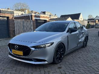 uszkodzony samochody osobowe Mazda 3 2.0 e-SkyActiv-G M Hybrid 150 Sportive 2021/1