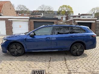 Volkswagen Passat Variant 1.5 eHybrid R-Line Edition picture 14