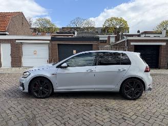 Volkswagen Golf 2.0 TSI GTI Performance picture 11