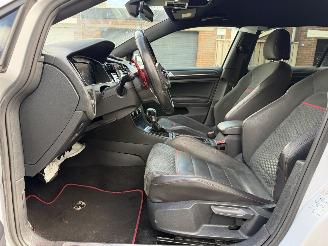 Volkswagen Golf 2.0 TSI GTI Performance picture 17