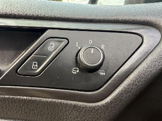 Volkswagen Golf GTD 184 PK PANO picture 17