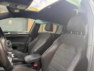 Volkswagen Golf GTD 184 PK PANO picture 18