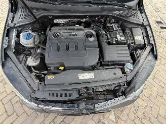 Volkswagen Golf GTD 184 PK PANO picture 14