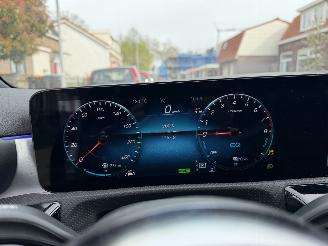 Mercedes A-klasse A250e AMG SFEER PANO picture 22