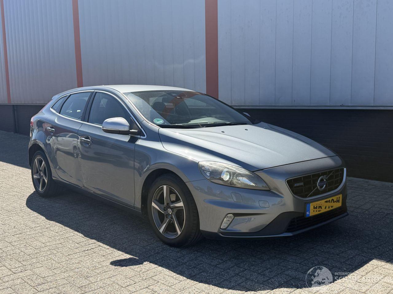 Volvo V-40 2.0 D2 R Design NAP
