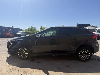 Volvo V-40 2.0 D2 Cross Country AUTOMAAT NAP picture 11