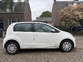 Volkswagen Up! 1.0 BMT move up! picture 6
