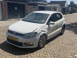 krockskadad bil auto Volkswagen Polo 1.4 TDI EURO 6 2016/1