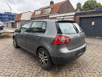 Volkswagen Golf 1.9 TDI picture 9
