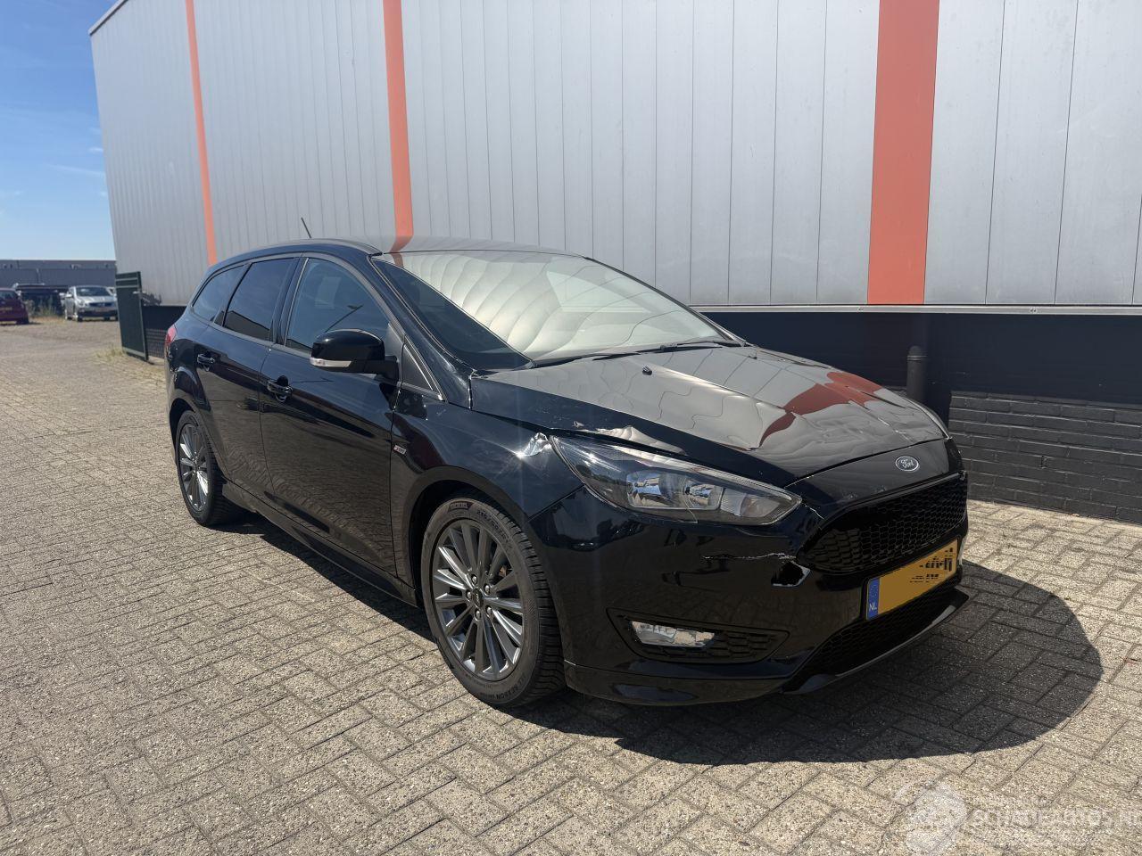 Ford Focus 1.0 Titanium ST Line
