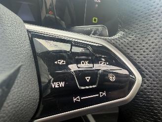 Volkswagen Golf 1.5 eTSI R Line PANO picture 13