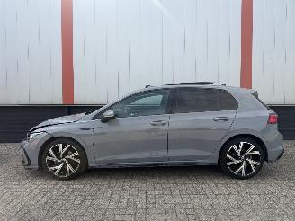 Volkswagen Golf 1.5 eTSI R Line PANO picture 19