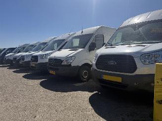 Vaurioauto  passenger cars Ford Transit 20 BUSSEN TE KOOP 1 PARTIJ!!! 2021/1