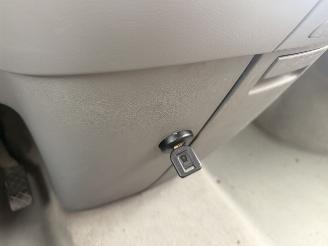 Volkswagen Transporter Camper California 2.5 picture 16