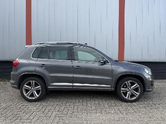 Volkswagen Tiguan 1.4 TSI R LINE NAP PANO picture 3