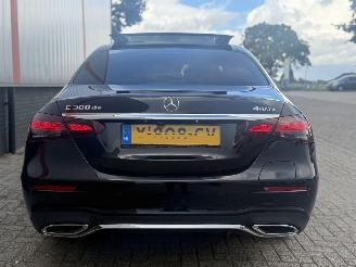 Mercedes E-klasse E300de 4 Matic AMG PANO SFEER picture 5