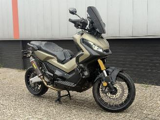 krockskadad bil auto Honda  750 X - ADV - AKRA - CARBON 2017/1