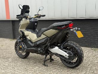 Honda  750 X - ADV - AKRA - CARBON picture 11