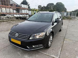 skadebil auto Volkswagen Passat 1.4 TSI Comfortline BlueMotion 2011/1