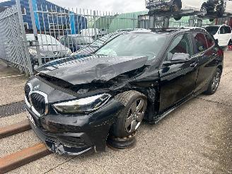 Schadeauto BMW 1-serie 1.5 116D 2021/1