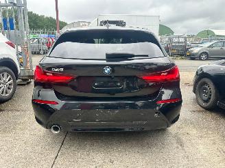 BMW 1-serie 1.5 116D picture 5