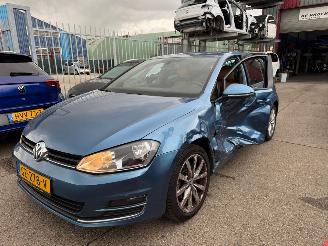 Schadeauto Volkswagen Golf 1.4 TSI DSG 2015/9