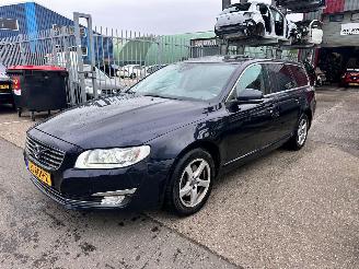 Damaged car Volvo V-70 2.0 D3 POLAR + 2016/4