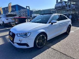 Avarii autoturisme Audi A3 1.4 TFSI LIMOUSINE / S LINE / PANO / 2015/1