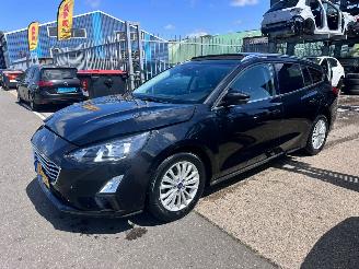 škoda osobní automobily Ford Focus 1.0 EcoBoost Hybride / PANO / TITANIUM 2020/11