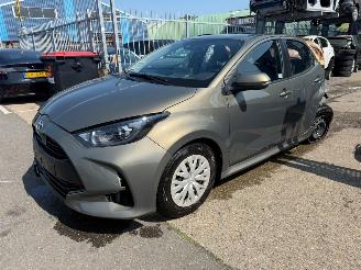 Vaurioauto  passenger cars Toyota Yaris 1.5 HYRBIDE 2021/10