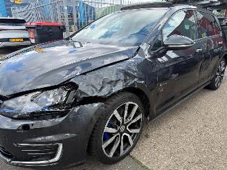 Volkswagen Golf 1.4 TSI / GTE / DSG / PANO picture 19