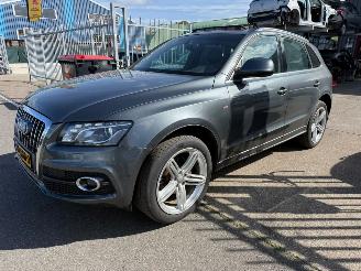Vaurioauto  passenger cars Audi Q5 2.0 TFSI QUATTRO S LINE / AUTOM 2012/5