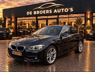 Voiture accidenté BMW 3-serie 330e HIGH EXECUTIVE 2016/12