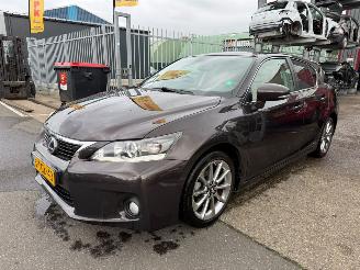 Schadeauto Lexus Ct 200H BUSINESS STYLE / LEER 2013/12