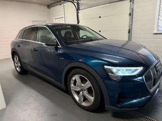 Voiture accidenté Audi E-tron  2021/10