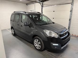 Voiture accidenté Peugeot Partner Tepee  2016/11