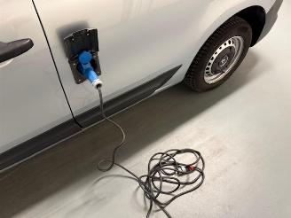 Renault Kangoo AUTOMATIC picture 21