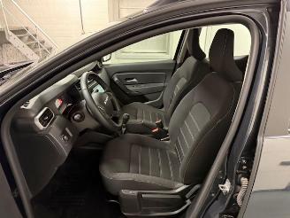Dacia Duster  picture 11