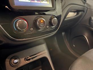 Renault Captur  picture 16