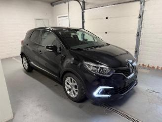 Renault Captur  picture 1