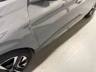 Peugeot 208  picture 4