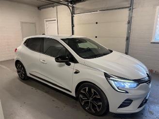 Schadeauto Renault Clio  2022/2