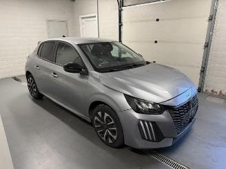 Coche accidentado Peugeot 208  2025/11