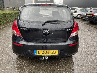 Hyundai I-20 1.2 5drs picture 6