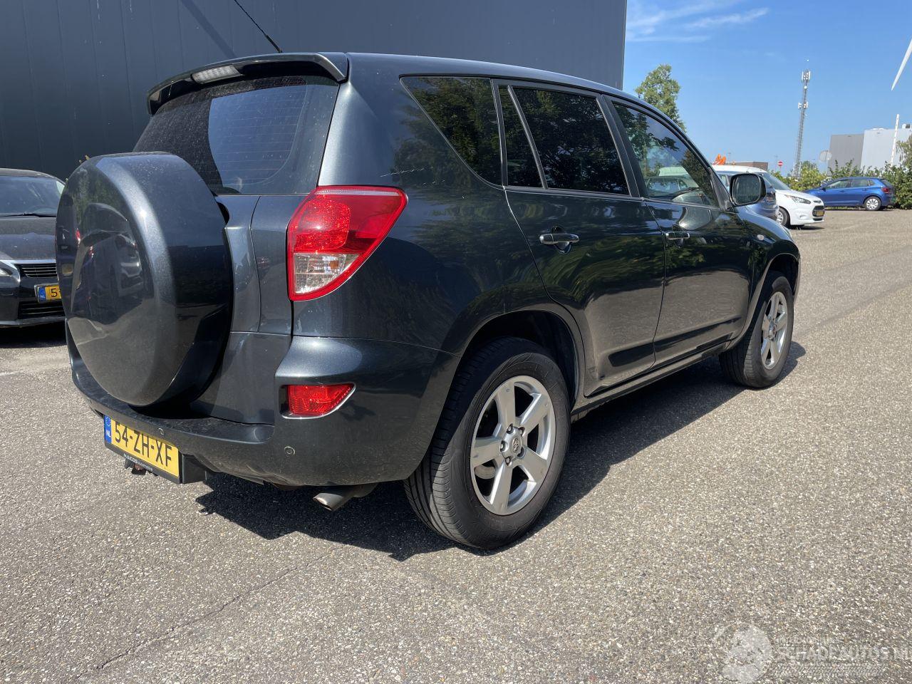Toyota Rav-4 2.0 4x4