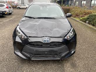 Toyota Yaris 5drs hybrid picture 6